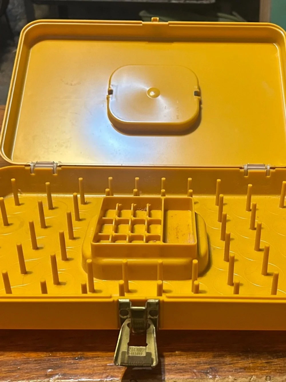 Wil-Hold  Wilson Plastic Thread Bobbin Sewing Box Mustard